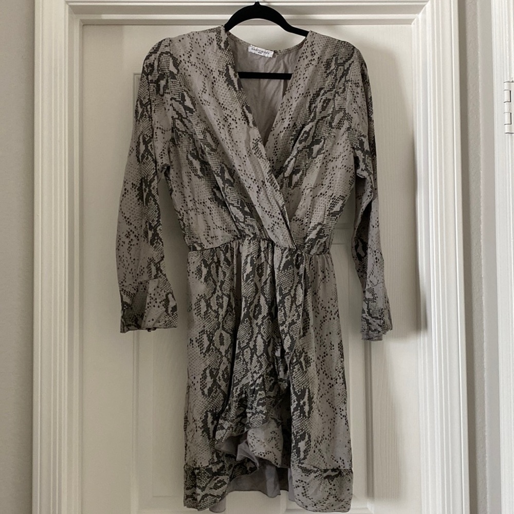 🐍 🐍🐍 Snakeskin Print Dress Made in Italy!! 🐍🐍🐍